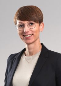 Martina Kornprobst, Dipl.-Betriebsw. (FH), Wirtschaftsprüferin, Steuerberaterin, Abensberg