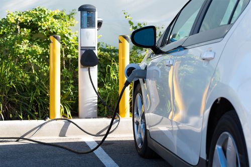 Elektroauto beim Laden
